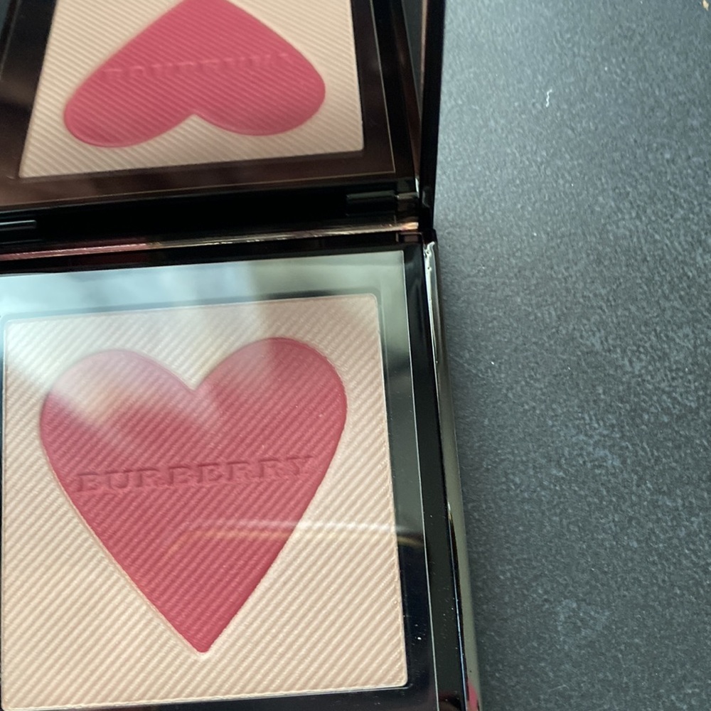 Burberry Blush - Picture 7 of 7